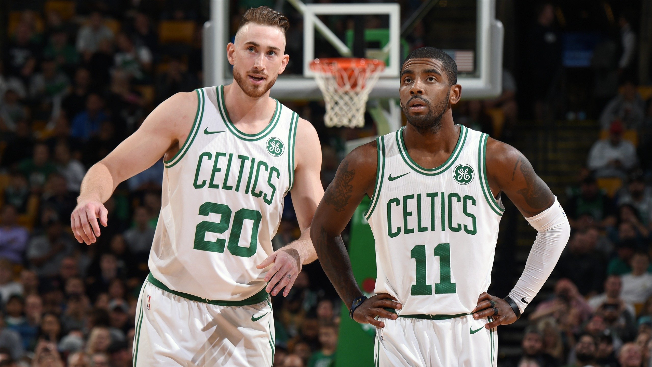 莱万跨界封神！铁血防守锁死掘金，足球巨星爆冷改写NBA剧本